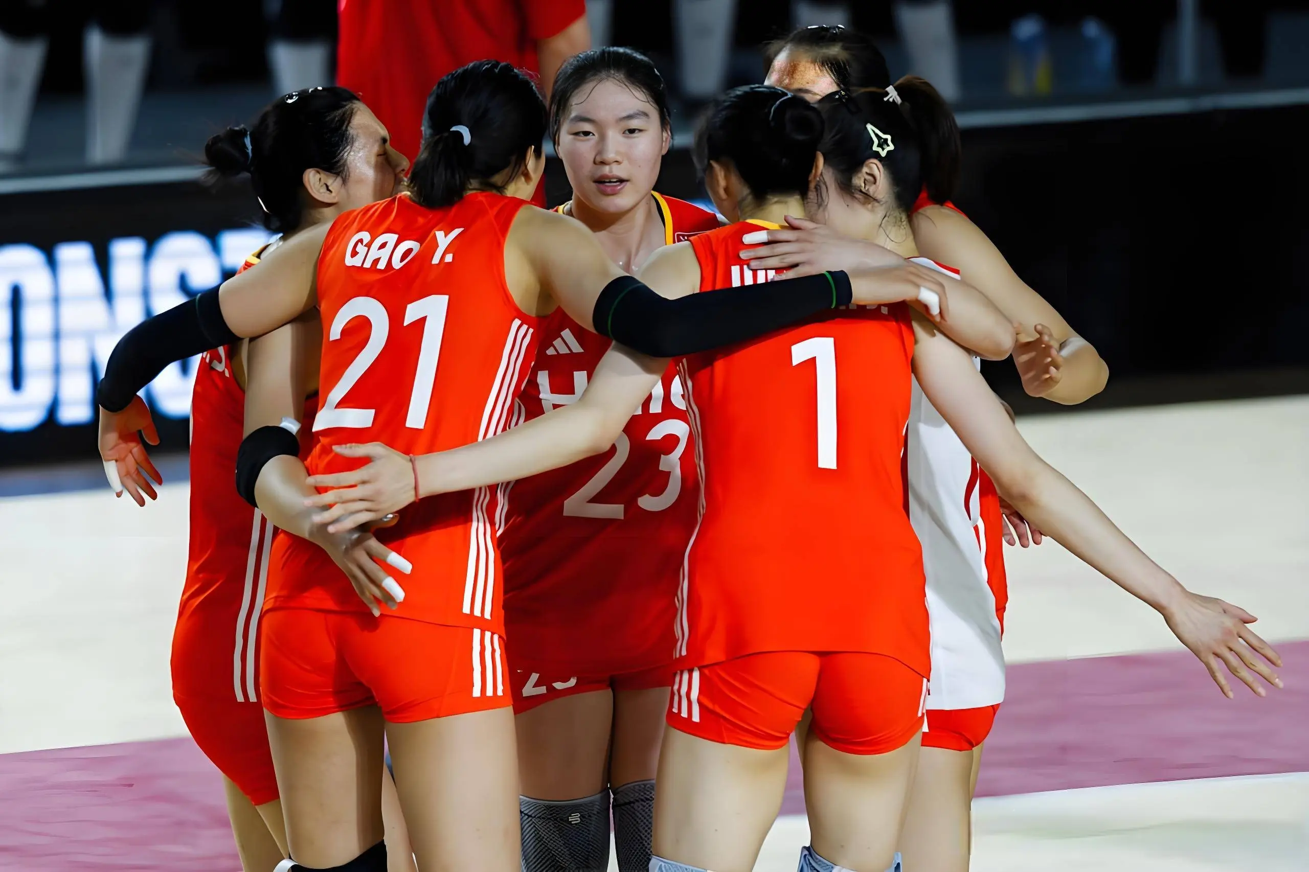 她和张籽萱, 很多先决的 她和张籽萱, 很多先决的