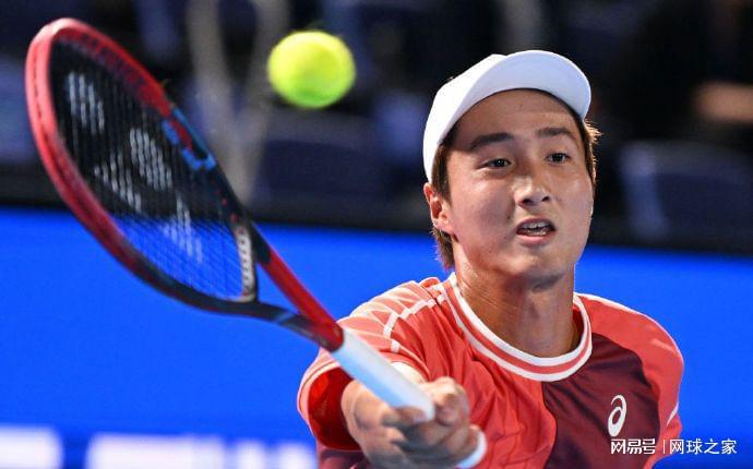 脱颖而出的, src