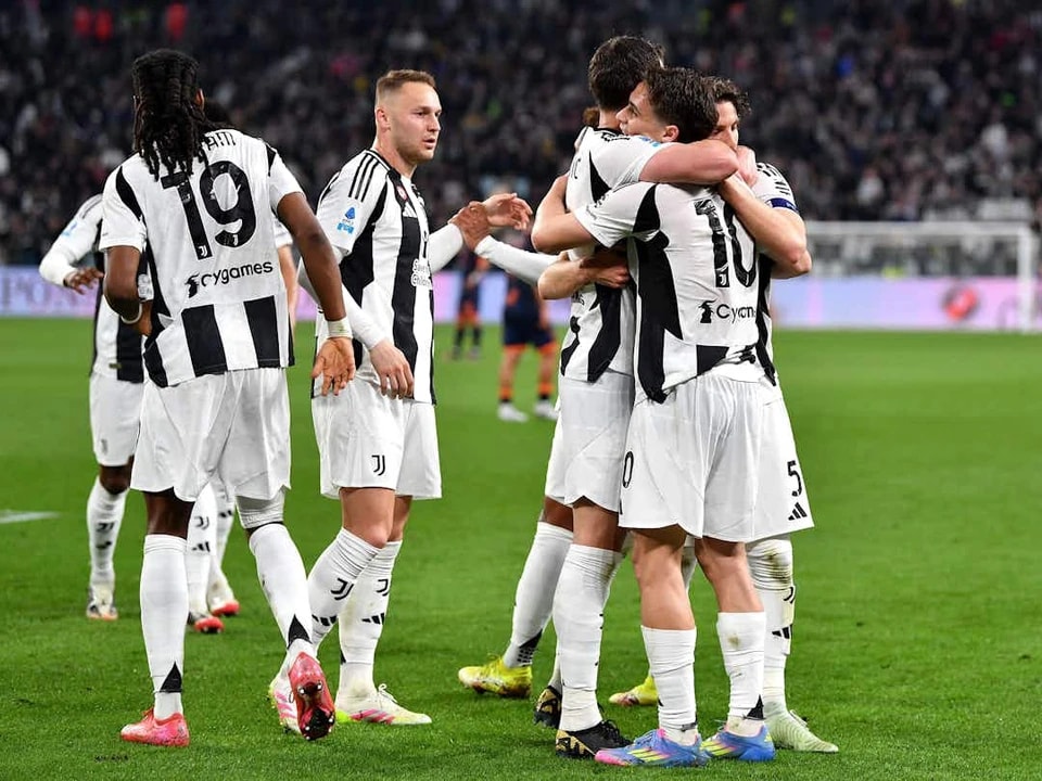 以便在明年, 的兴趣